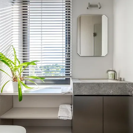 Calm Retreat With Parking By Reside Baltic アパート ヴィリニュス