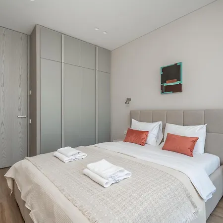 Calm Retreat With Parking By Reside Baltic アパート ヴィリニュス