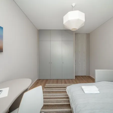 Calm Retreat With Parking By Reside Baltic アパート ヴィリニュス